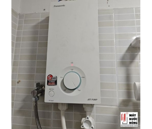 Máy nước nóng trực tiếp Panasonic V-series DH-3VP1VW có bơm
