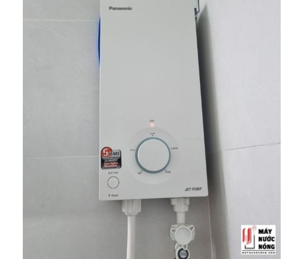 Máy nước nóng trực tiếp Panasonic V-series DH-3VP1VW có bơm