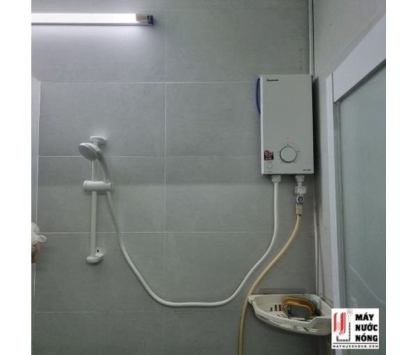 Máy nước nóng trực tiếp Panasonic V-series DH-3VP1VW có bơm