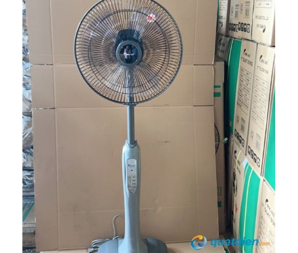 Quạt đứng Chinghai HS916A remote 50W