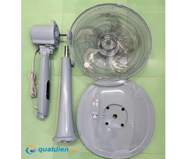 Quạt đứng Hitachi LF-A6RCGN có remote