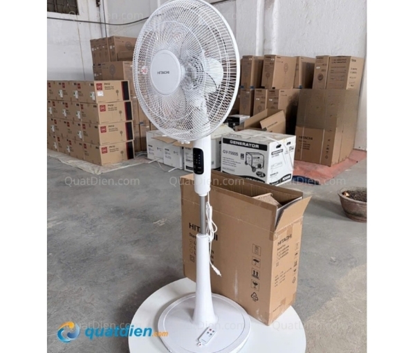 Quạt đứng Hitachi LF-A6RCWN có remote