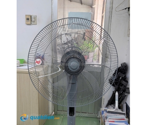 Quạt đứng Hitachi LF-D6RCGM (Xám) 24W Inverter tiết kiệm điện