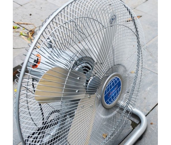 Quạt sàn công nghiệp Chinghai FF9199 cánh nhôm 112W
