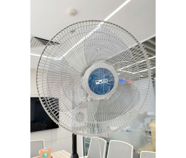 Quạt treo tường AC AWF03A163 3 cánh 55W