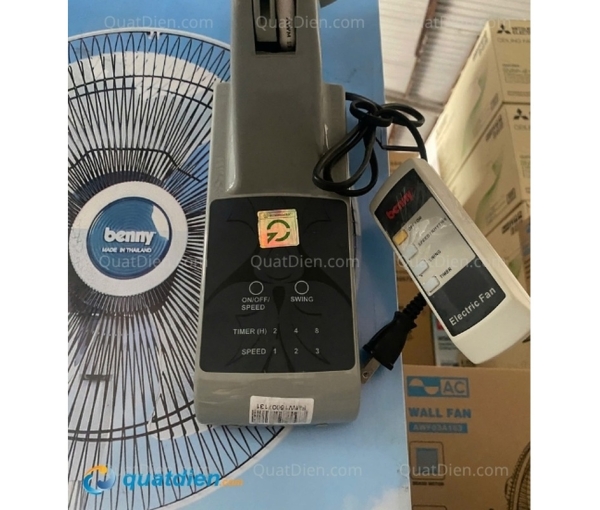 Quạt treo tường Benny FMW16 50 W có điều khiển