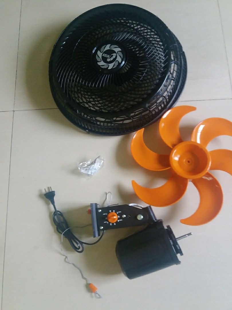 Ảnh review Quạt treo tường Asia Turbo Plus VY637892 từ khách hàng 1