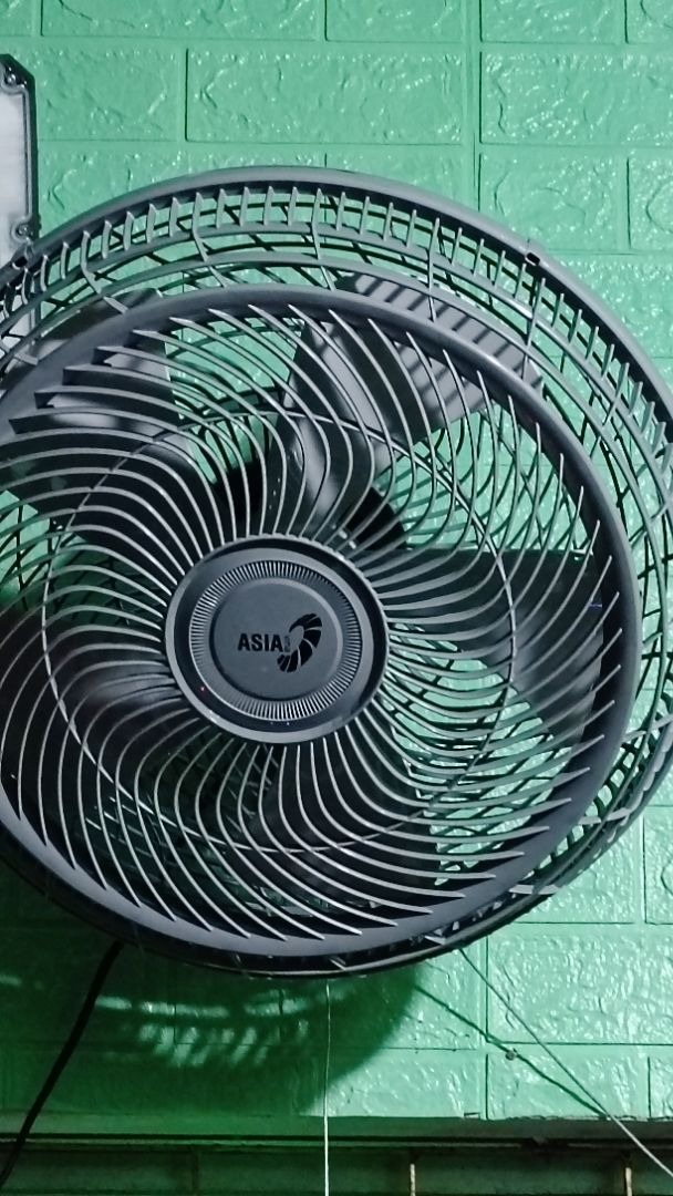 Ảnh review Quạt treo tường Asia Turbo X VY627 từ khách hàng 4